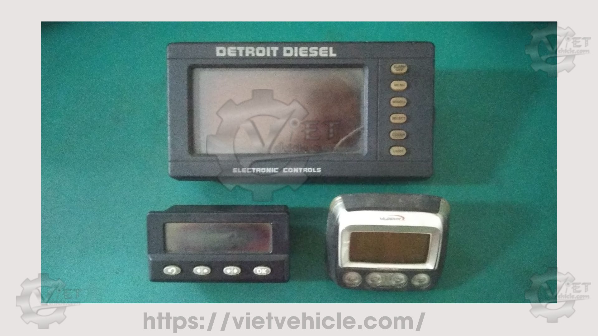Engine display wiring diagram and pinout for Caterpillar Cummins Detroit 1
